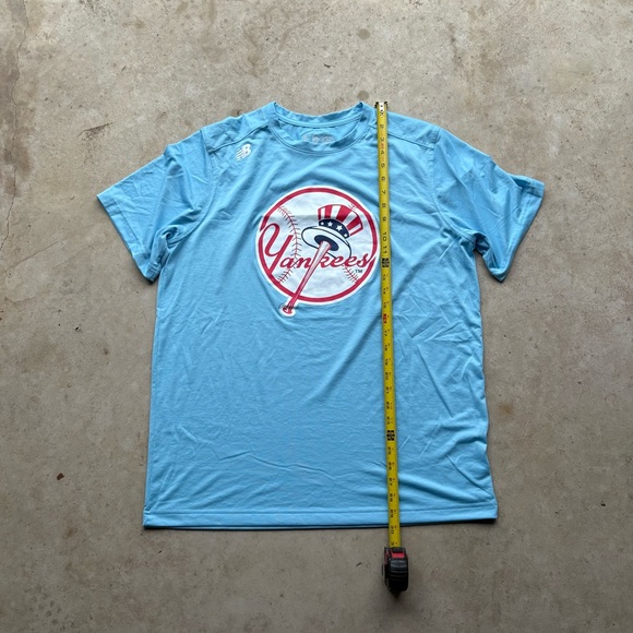 Baby Blue New Balance New York Yankees T-shirt athletic shirt - Picture 4 of 5